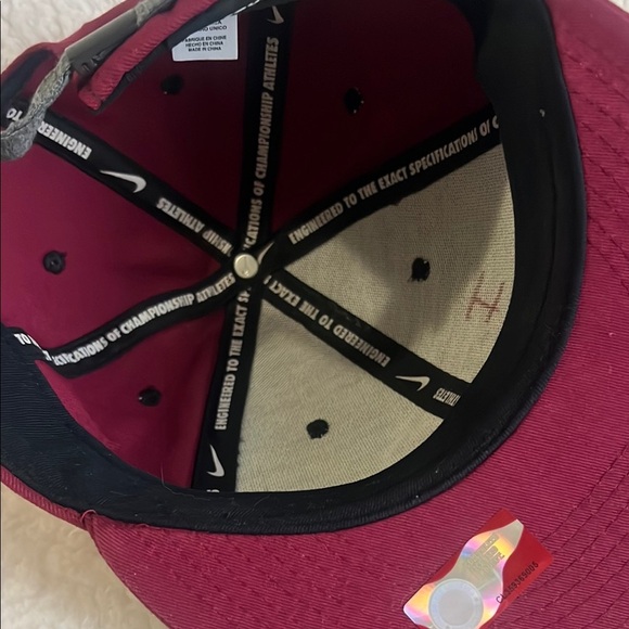 Nike Gray and‎ Red Snapback Hat - Picture 8 of 15